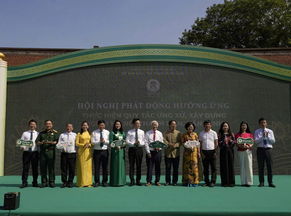 Hà Nội "chấm điểm" thanh lịch, văn minh: Mô hình đạt 80 điểm mới được biểu dương - Ảnh 2.
