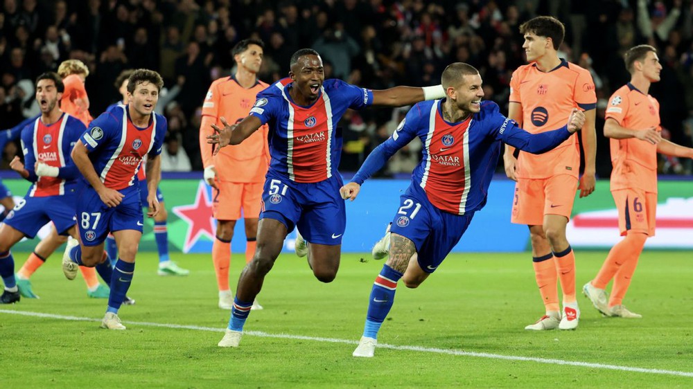 Ngày PSG “lên lớp” cho Barcelona - Ảnh 1.