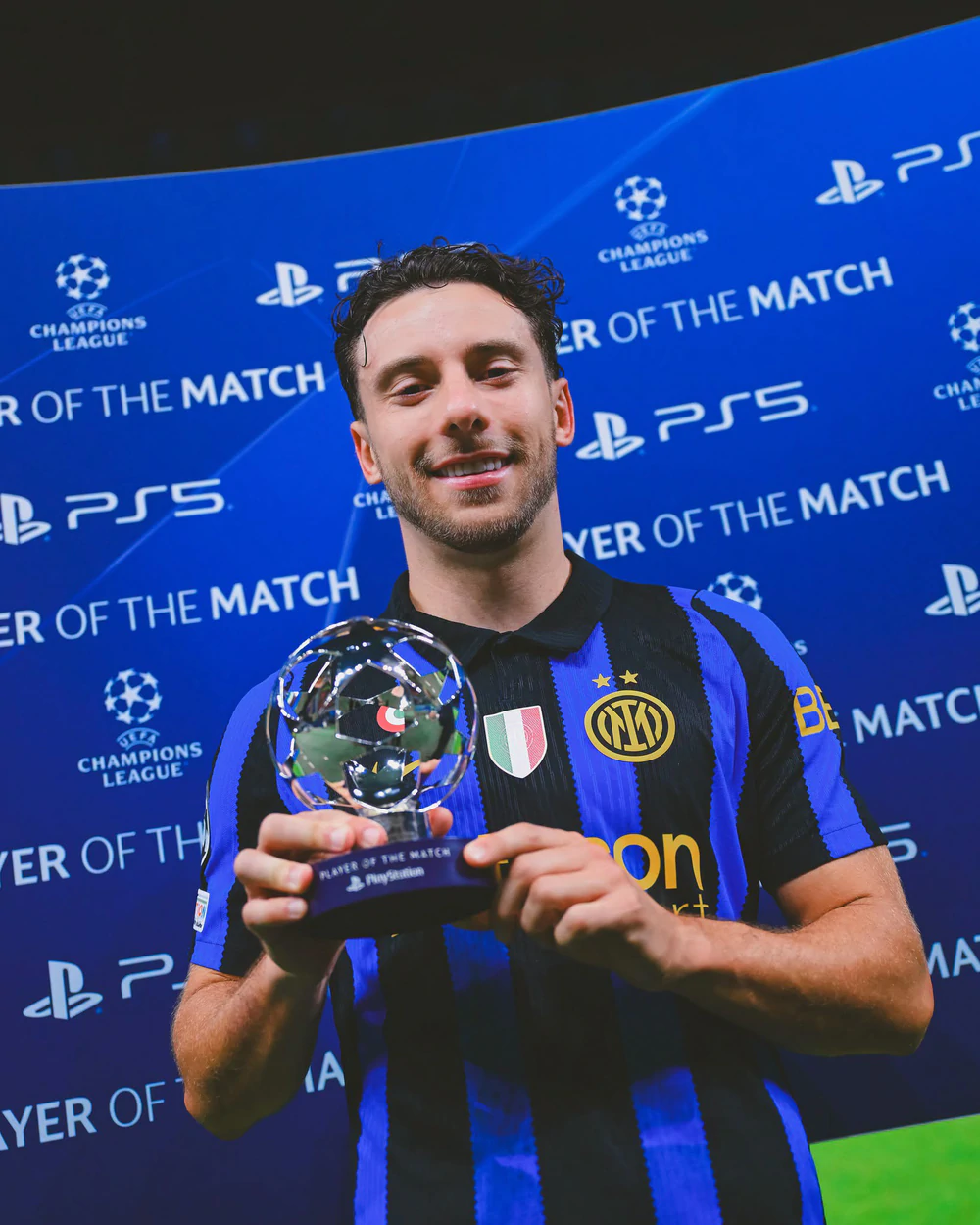 Chơi thiếu người, Inter Milan thắng nhọc Shakhtar Donetsk - Ảnh 1.
