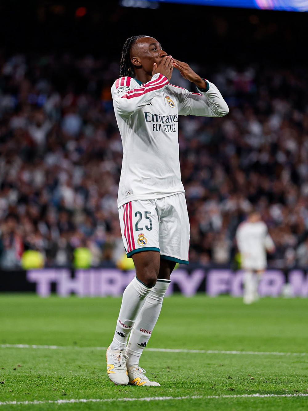 'Bom tấn' Diomande tỏa sáng, Real Madrid đè bẹp Leipzig tại Champions League - Ảnh 1.