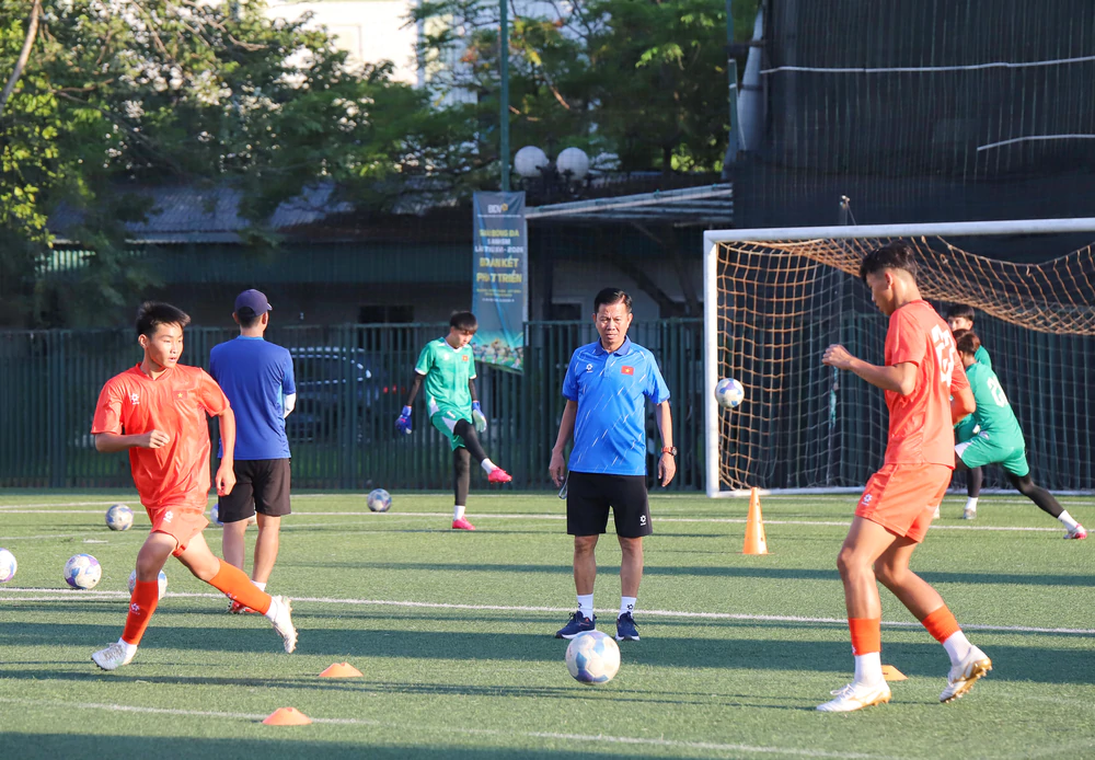 U15 Việt Nam bước ra sân chơi World Cup với thử thách đặc biệt - Ảnh 1. U15 Việt Nam bước ra sân chơi World Cup với thử thách đặc biệt - Ảnh 1.