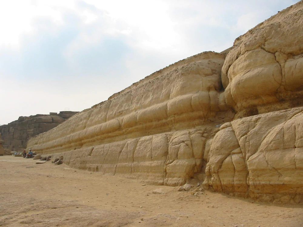 Đại Nhân sư Giza: Bí mật hàng chục triệu năm ẩn trong lớp đá cổ - Ảnh 6. Đại Nhân sư Giza: Bí mật hàng chục triệu năm ẩn trong lớp đá cổ - Ảnh 6.