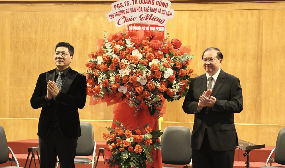 "Giai điệu phương Đông" kết nối các nền âm nhạc truyền thống - Ảnh 1. "Giai điệu phương Đông" kết nối các nền âm nhạc truyền thống - Ảnh 1.
