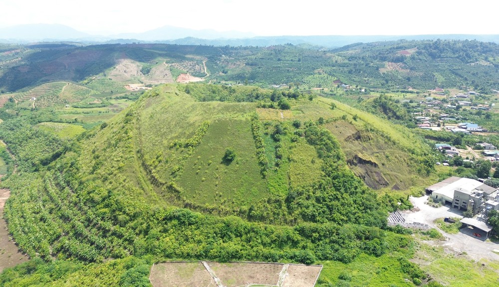 Khẩn trương chuẩn bị các điều kiện tái thẩm định Công viên địa chất toàn cầu UNESCO Đắk Nông - Ảnh 2. Khẩn trương chuẩn bị các điều kiện tái thẩm định Công viên địa chất toàn cầu UNESCO Đắk Nông - Ảnh 2.
