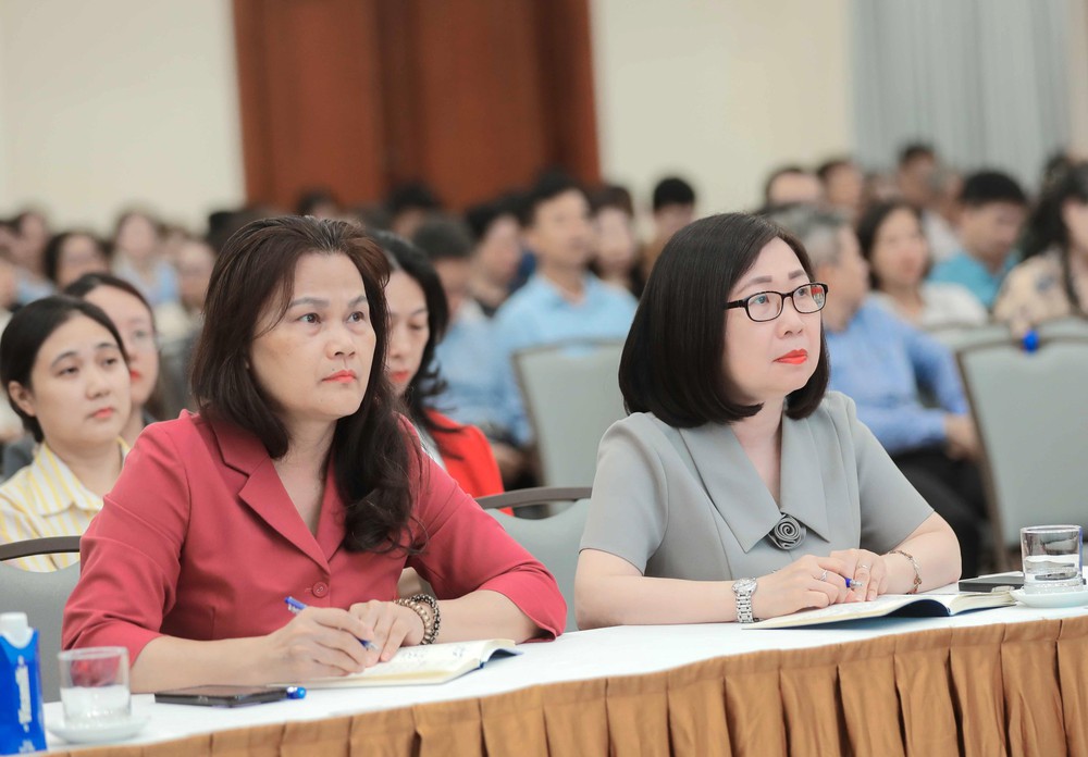 Đảng bộ các cơ quan Đảng Trung ương triển khai thực hiện Nghị quyết Trung ương 4 khóa XIV - Ảnh 7. Đảng bộ các cơ quan Đảng Trung ương triển khai thực hiện Nghị quyết Trung ương 4 khóa XIV - Ảnh 7.