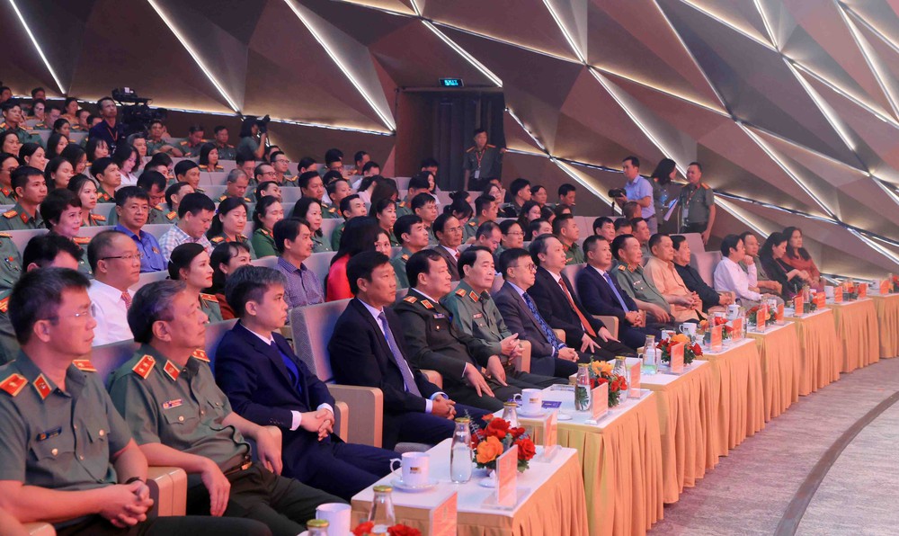 Khai mạc Liên hoan Truyền hình, Phát thanh, Điện ảnh CAND lần thứ 15 - Ảnh 2.