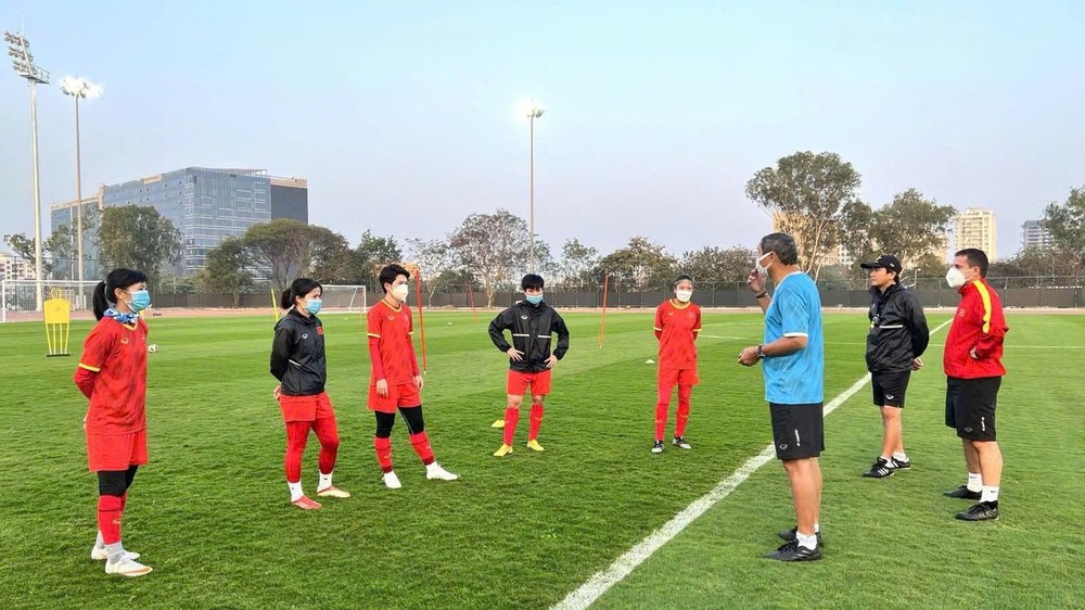 HLV Mai Đức Chung: Chất Tràng An làm nên phong cách người truyền lửa - Ảnh 1.