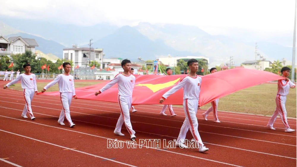 Tổng duyệt lần 2 chương trình Khai mạc Đại hội Thể dục thể thao tỉnh Lai Châu lần thứ VI, năm 2026 - Ảnh 2. Tổng duyệt lần 2 chương trình Khai mạc Đại hội Thể dục thể thao tỉnh Lai Châu lần thứ VI, năm 2026 - Ảnh 2.
