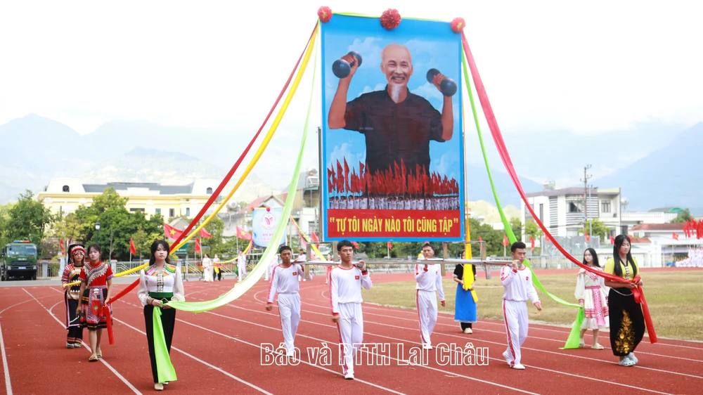 Tổng duyệt lần 2 chương trình Khai mạc Đại hội Thể dục thể thao tỉnh Lai Châu lần thứ VI, năm 2026 - Ảnh 4. Tổng duyệt lần 2 chương trình Khai mạc Đại hội Thể dục thể thao tỉnh Lai Châu lần thứ VI, năm 2026 - Ảnh 4.