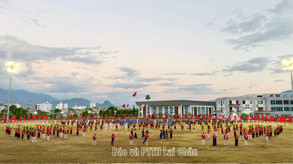 Tổng duyệt lần 2 chương trình Khai mạc Đại hội Thể dục thể thao tỉnh Lai Châu lần thứ VI, năm 2026 - Ảnh 6. Tổng duyệt lần 2 chương trình Khai mạc Đại hội Thể dục thể thao tỉnh Lai Châu lần thứ VI, năm 2026 - Ảnh 6.