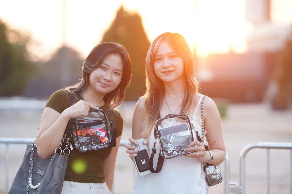 Hàng chục nghìn người hâm mộ "đốt nóng" không khí tại SVĐ Mỹ Đình trong hai ngày đổi vòng tay check-in  - Ảnh 6.