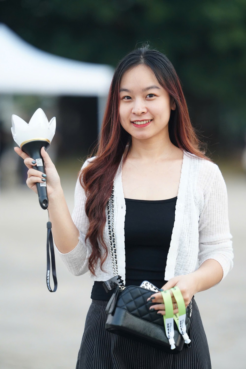 Hàng chục nghìn người hâm mộ "đốt nóng" không khí tại SVĐ Mỹ Đình trong hai ngày đổi vòng tay check-in  - Ảnh 8.