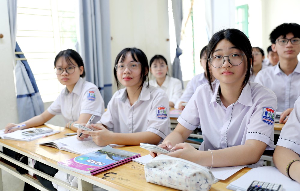 Dự kiến thi tuyển vào lớp 10 chỉ còn 2 môn Toán và Ngữ văn - Ảnh 1.