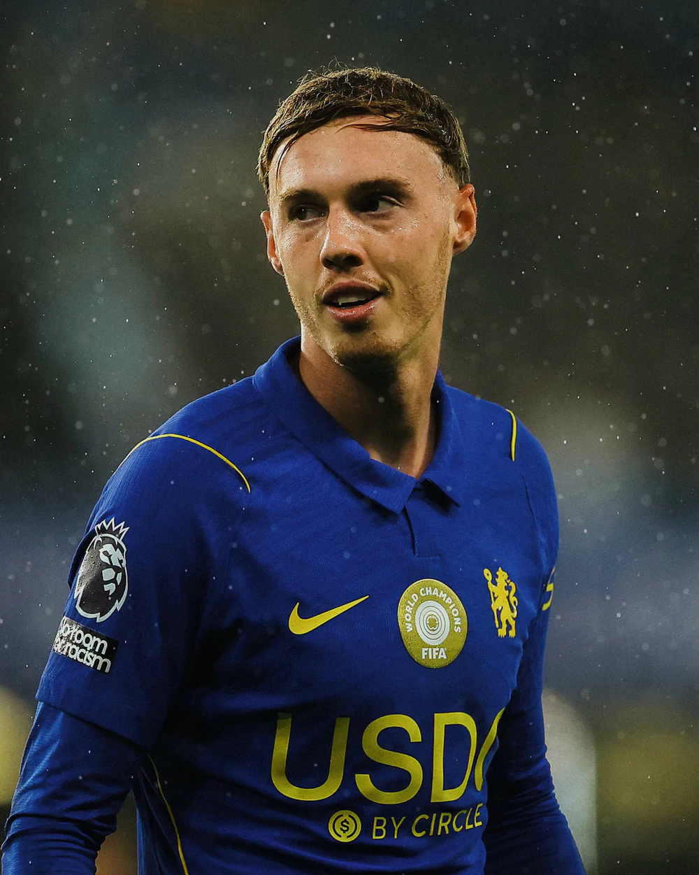 Gary Neville chỉ trích Cole Palmer "ngớ ngẩn" sau thẻ đỏ trong trận Chelsea thua Tottenham - Ảnh 1. Gary Neville chỉ trích Cole Palmer "ngớ ngẩn" sau thẻ đỏ trong trận Chelsea thua Tottenham - Ảnh 1.
