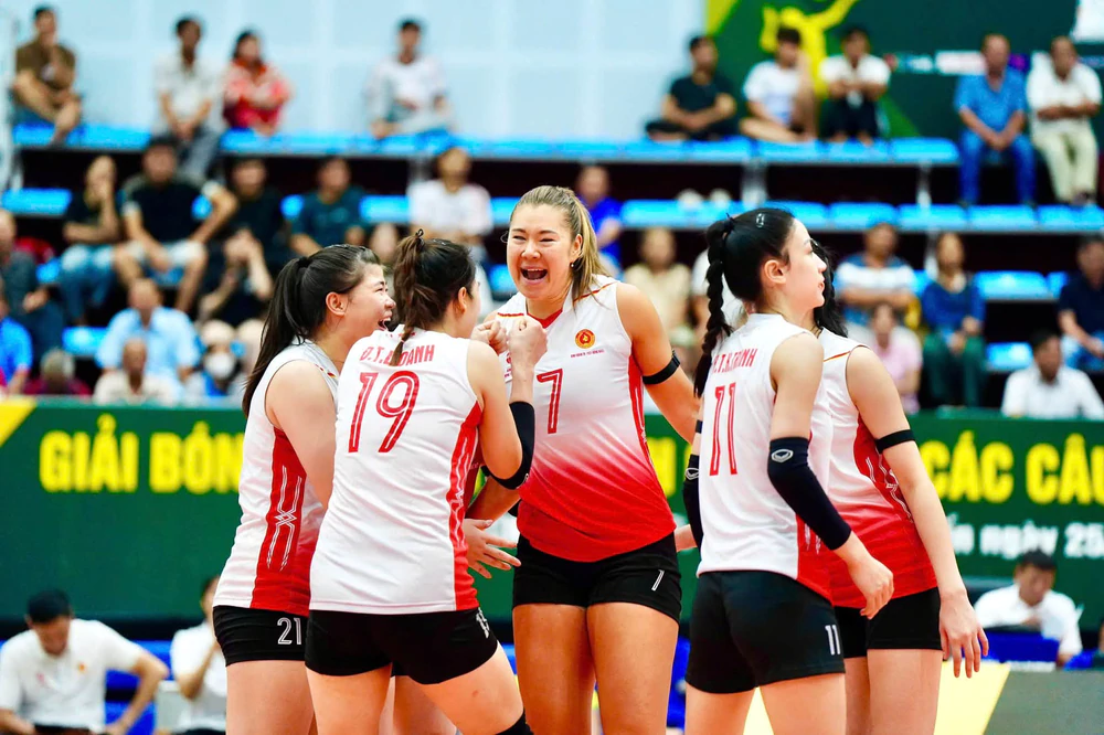 Hạ VTV Bình Điền Long An 3-0, BC Thông Tin BĐ19 giành quyền vào chung kết bóng chuyền nữ VĐQG - Ảnh 2. Hạ VTV Bình Điền Long An 3-0, BC Thông Tin BĐ19 giành quyền vào chung kết bóng chuyền nữ VĐQG - Ảnh 2.