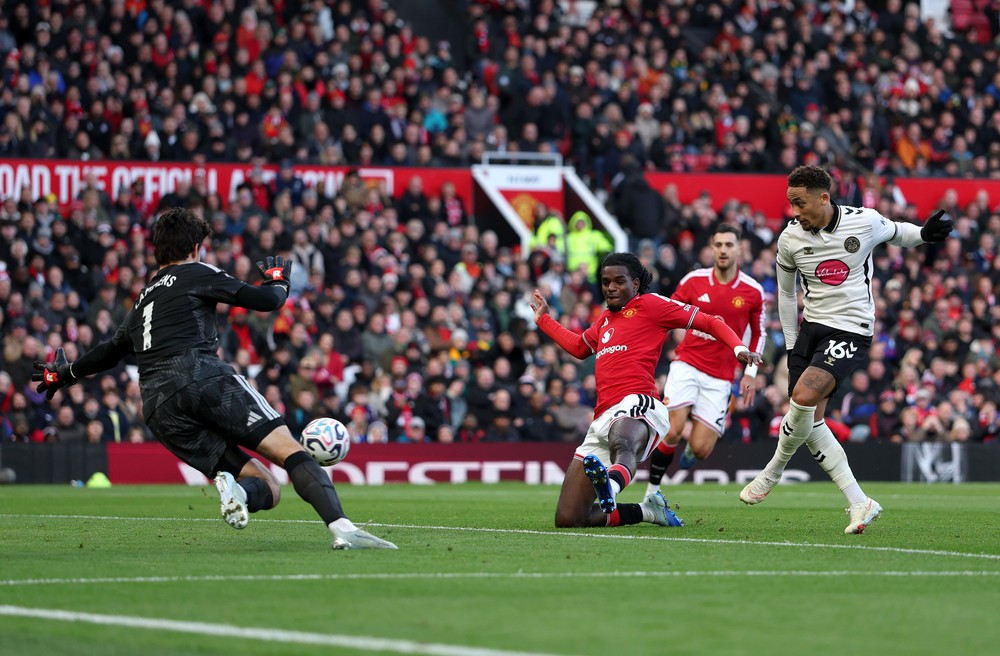 TRỰC TIẾP bóng đá MU vs Bournemouth (0-2, hết hiệp 1): Quỷ đỏ trải qua 45 phút thảm họa - Ảnh 4.
