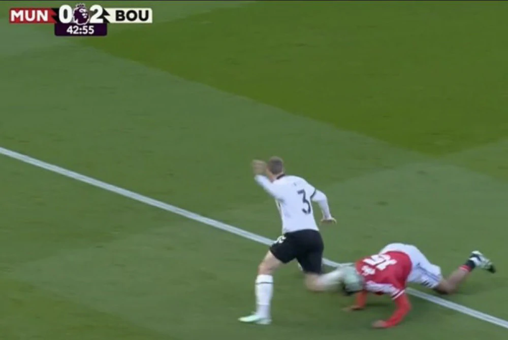 MU tiếp tục chìm trong khủng hoảng, Michael Carrick dốc lời gan ruột - Ảnh 2. MU tiếp tục chìm trong khủng hoảng, Michael Carrick dốc lời gan ruột - Ảnh 2.