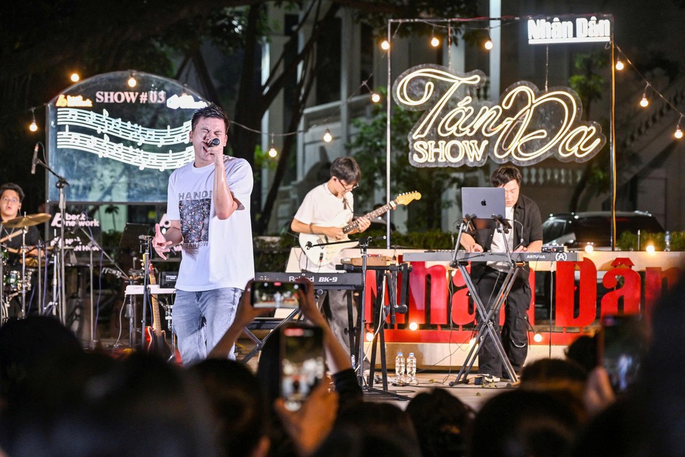 Thanh âm 'Tán Đa Show' tháng 10 tôn vinh người phụ nữ Việt Nam - Ảnh 3. Thanh âm 'Tán Đa Show' tháng 10 tôn vinh người phụ nữ Việt Nam - Ảnh 3.