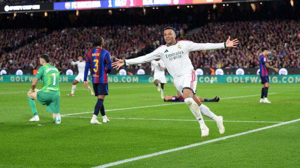 Trận Siêu kinh điển đầu tiên của mùa giải 2026/17: Đòn trừng phạt của Mourinho - Ảnh 1. Trận Siêu kinh điển đầu tiên của mùa giải 2026/17: Đòn trừng phạt của Mourinho - Ảnh 1.