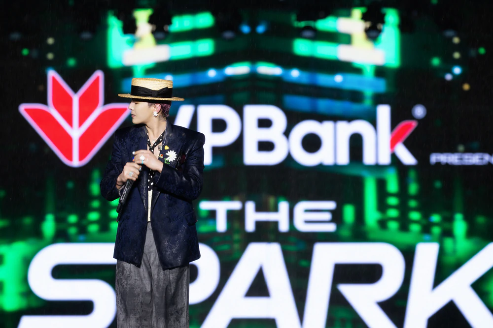 VPBank và chiến lược "ghi bàn" bằng những show diễn đẳng cấp quốc tế - Ảnh 3. VPBank và chiến lược "ghi bàn" bằng những show diễn đẳng cấp quốc tế - Ảnh 3.