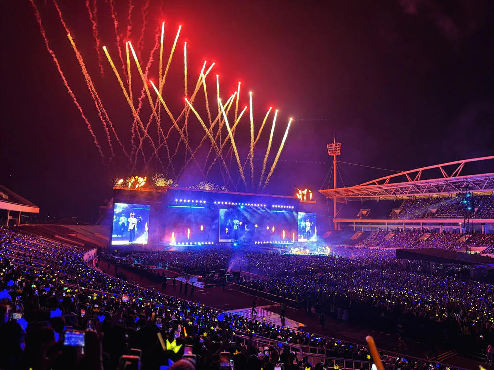 Concert Bigbang: Từ cơn sốt vé đến phép thử của công nghiệp văn hóa Hà Nội - Ảnh 7. Concert Bigbang: Từ cơn sốt vé đến phép thử của công nghiệp văn hóa Hà Nội - Ảnh 7.
