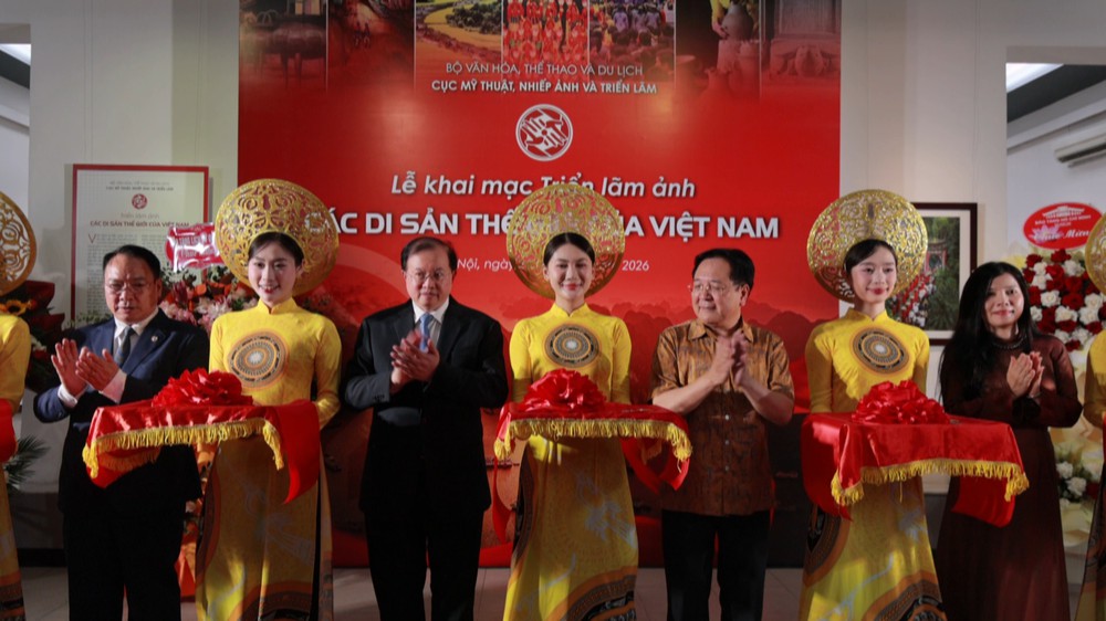 Tôn vinh giá trị Di sản Việt Nam qua ngôn ngữ nhiếp ảnh - Ảnh 1. Tôn vinh giá trị Di sản Việt Nam qua ngôn ngữ nhiếp ảnh - Ảnh 1.
