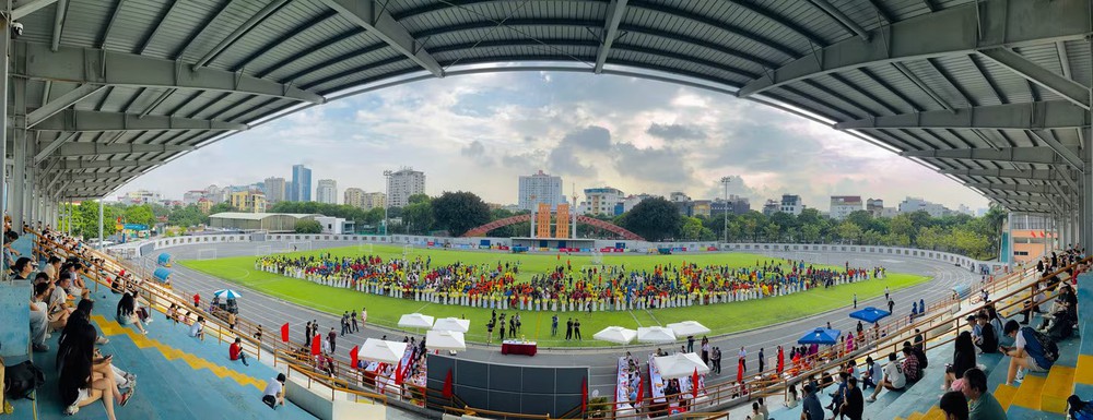 Tưng bừng khai mạc Giải Bóng đá học sinh THPT Hà Nội - An ninh Thủ đô 2026 Cúp Number 1 Active - Ảnh 1. Tưng bừng khai mạc Giải Bóng đá học sinh THPT Hà Nội - An ninh Thủ đô 2026 Cúp Number 1 Active - Ảnh 1.