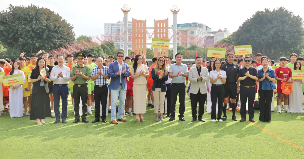 Tưng bừng khai mạc Giải Bóng đá học sinh THPT Hà Nội - An ninh Thủ đô 2026 Cúp Number 1 Active - Ảnh 3. Tưng bừng khai mạc Giải Bóng đá học sinh THPT Hà Nội - An ninh Thủ đô 2026 Cúp Number 1 Active - Ảnh 3.