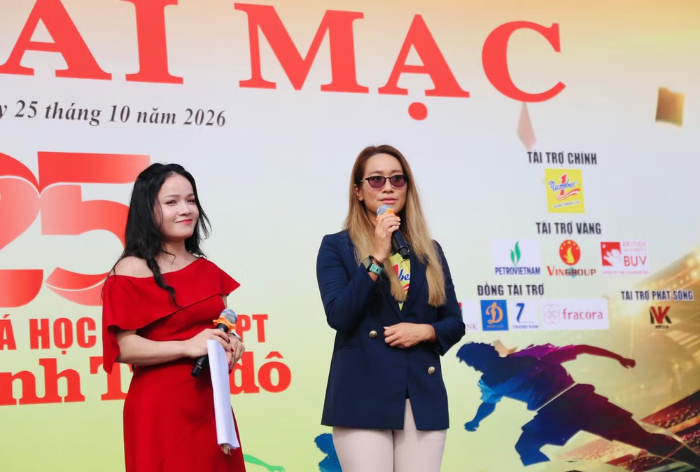 Tưng bừng khai mạc Giải Bóng đá học sinh THPT Hà Nội - An ninh Thủ đô 2026 Cúp Number 1 Active - Ảnh 4. Tưng bừng khai mạc Giải Bóng đá học sinh THPT Hà Nội - An ninh Thủ đô 2026 Cúp Number 1 Active - Ảnh 4.