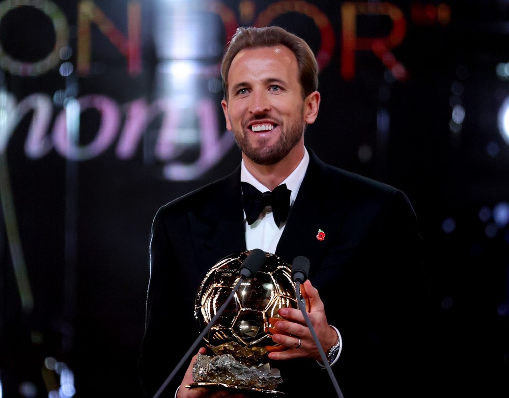 Harry Kane giành Quả bóng Vàng 2026: Quả bóng Vàng độc bản và khiêm nhường - Ảnh 1. Harry Kane giành Quả bóng Vàng 2026: Quả bóng Vàng độc bản và khiêm nhường - Ảnh 1.