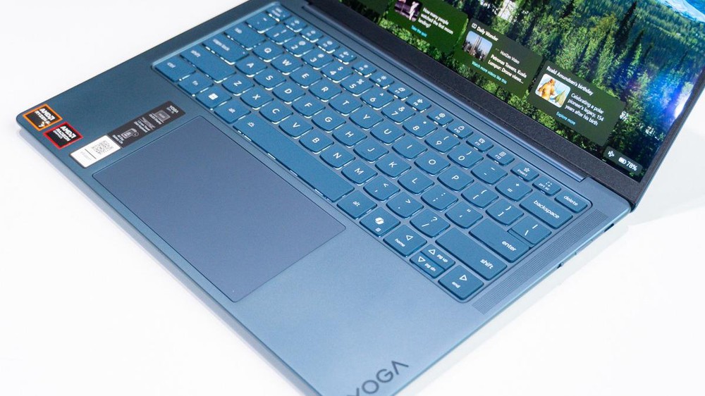 Danh sách laptop Lenovo mỏng nhẹ, đáng mua dịp cuối năm - Ảnh 2. Danh sách laptop Lenovo mỏng nhẹ, đáng mua dịp cuối năm - Ảnh 2.