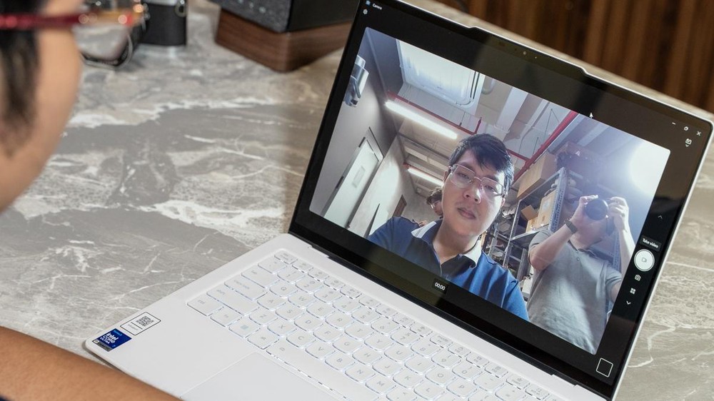 Danh sách laptop Lenovo mỏng nhẹ, đáng mua dịp cuối năm - Ảnh 3. Danh sách laptop Lenovo mỏng nhẹ, đáng mua dịp cuối năm - Ảnh 3.