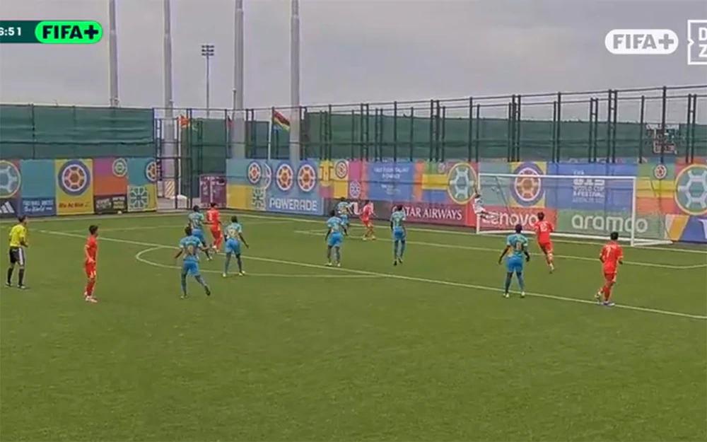 U15 Việt Nam thua ngược đáng tiếc U15 Rwanda dù dẫn trước 2 bàn - Ảnh 2.