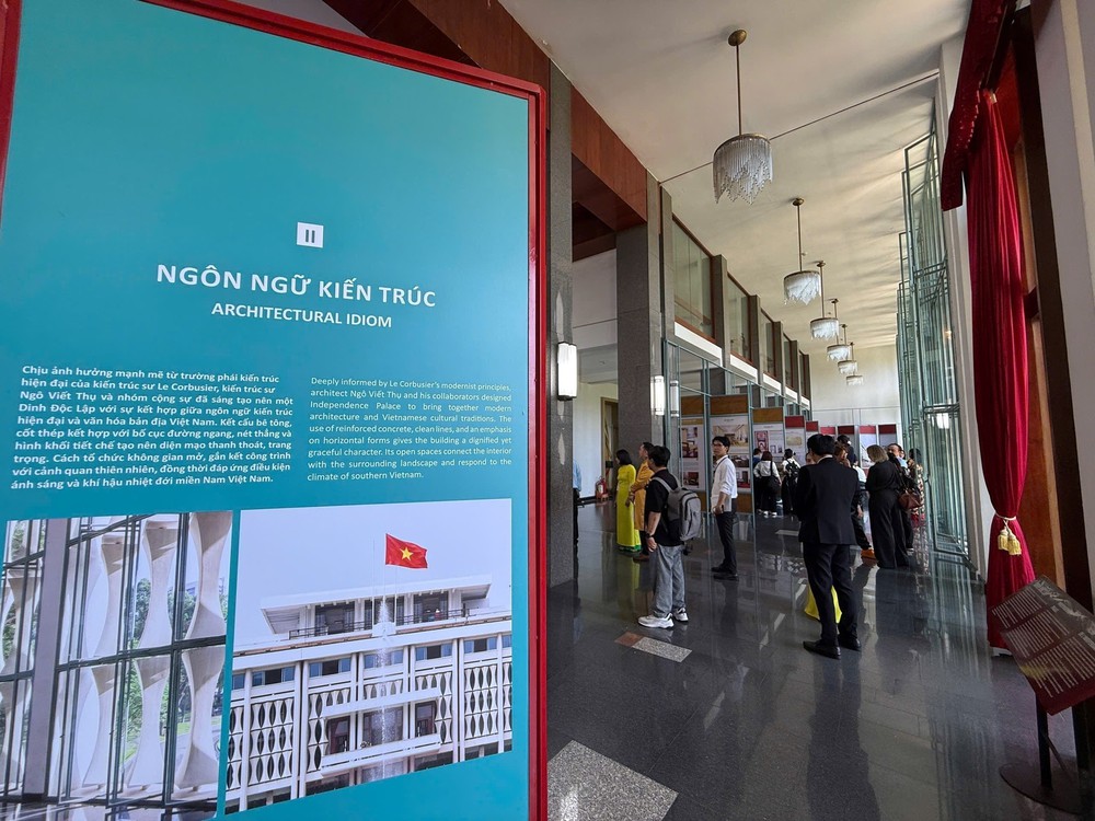 Trưng bày "Từ bản vẽ đến biểu tượng" - Ảnh 1.