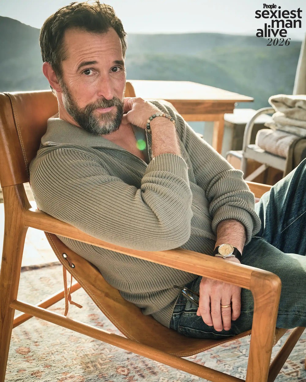 Noah Wyle: Người đàn ông quyến rũ nhất thế giới và hành trình 35 năm với nghề diễn - Ảnh 1.