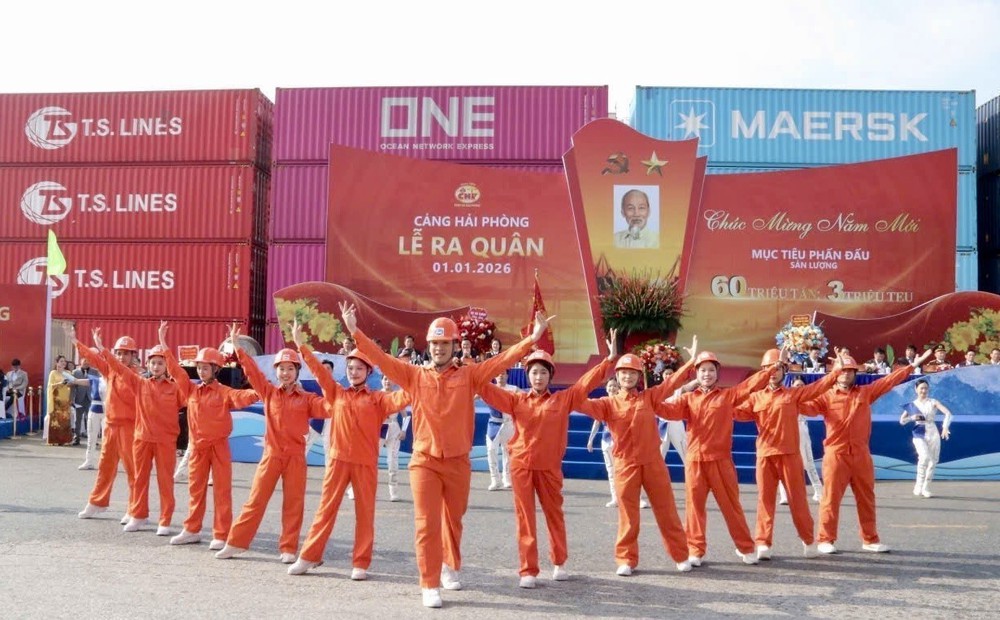 Từ ký ức ba lần đón Bác đến hành trình vươn ra biển lớn - Ảnh 1. Từ ký ức ba lần đón Bác đến hành trình vươn ra biển lớn - Ảnh 1.