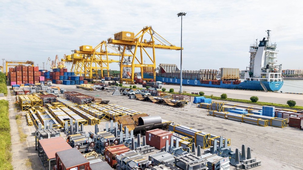 Từ ký ức ba lần đón Bác đến hành trình vươn ra biển lớn - Ảnh 5. Từ ký ức ba lần đón Bác đến hành trình vươn ra biển lớn - Ảnh 5.