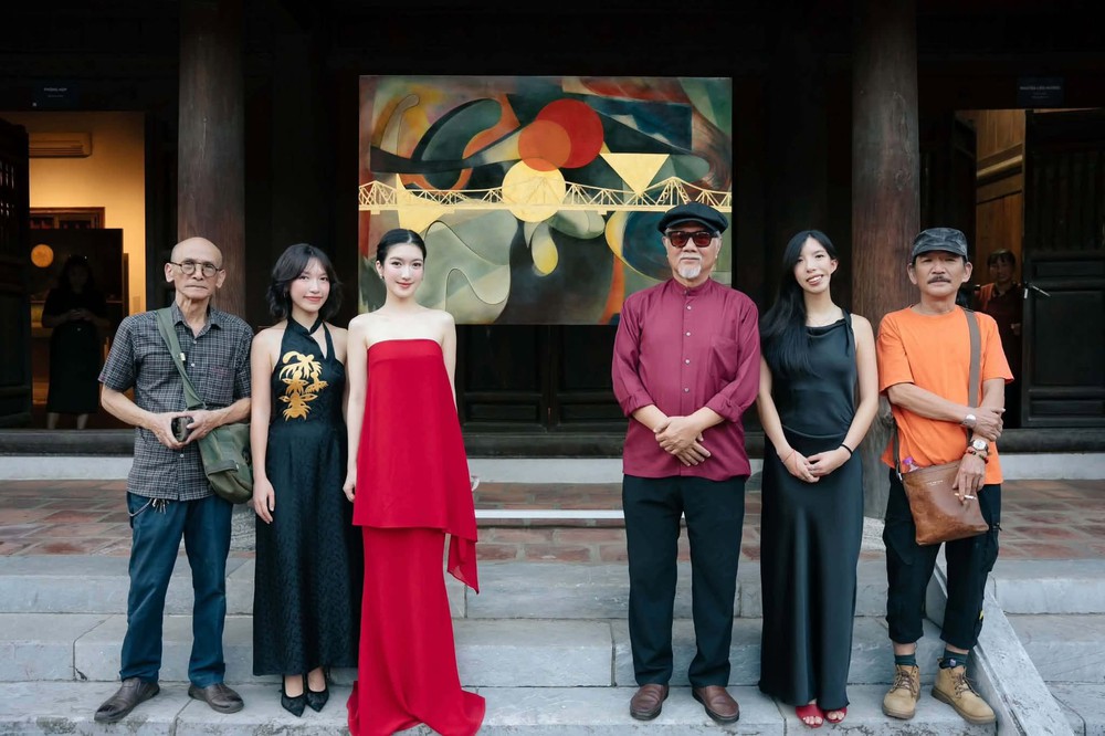 Dấu ấn cầu Long Biên qua nét sơn mài của Thành Chương - Ảnh 2. Dấu ấn cầu Long Biên qua nét sơn mài của Thành Chương - Ảnh 2.