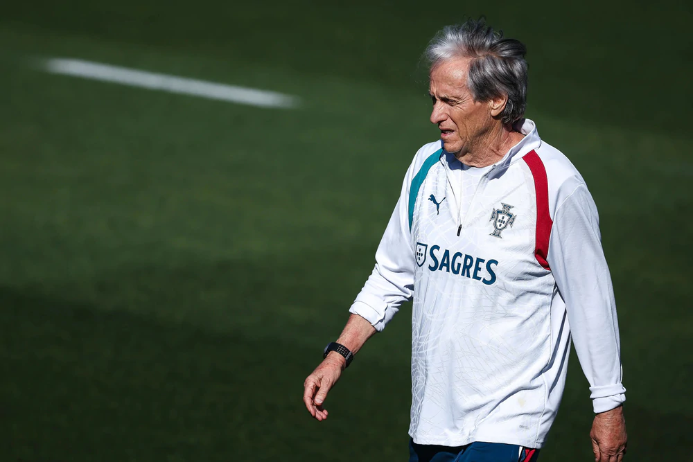 Ngày Jesus chấm dứt "chủ nghĩa Cristiano Ronaldo" - Ảnh 2. Ngày Jesus chấm dứt "chủ nghĩa Cristiano Ronaldo" - Ảnh 2.