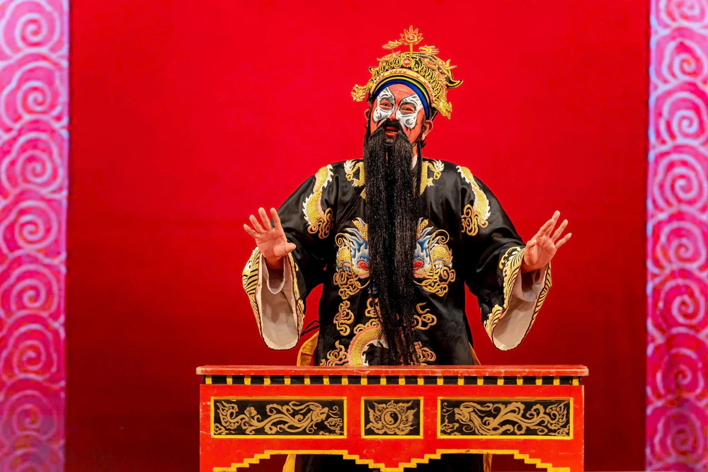 "Hồn Trương Ba, da hàng thịt" được đạo diễn Pháp dựng mới, tham dự Tuần Sân khấu Việt Nam tại Paris - Ảnh 5. "Hồn Trương Ba, da hàng thịt" được đạo diễn Pháp dựng mới, tham dự Tuần Sân khấu Việt Nam tại Paris - Ảnh 5.