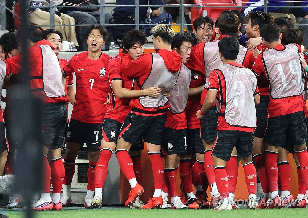 Thắng U23 Nhật Bản, U23 Hàn Quốc giành HCV ASIAD thứ 4 liên tiếp - Ảnh 2. Thắng U23 Nhật Bản, U23 Hàn Quốc giành HCV ASIAD thứ 4 liên tiếp - Ảnh 2.