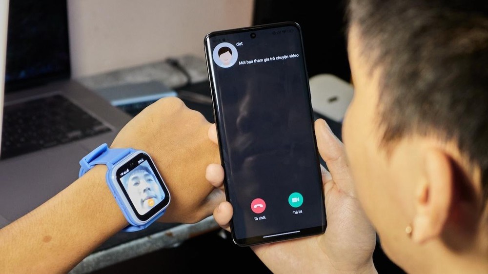 Kinh nghiệm chọn đồng hồ định vị cho trẻ em: Những tiêu chí quan trọng cha mẹ không nên bỏ qua - Ảnh 1. Kinh nghiệm chọn đồng hồ định vị cho trẻ em: Những tiêu chí quan trọng cha mẹ không nên bỏ qua - Ảnh 1.