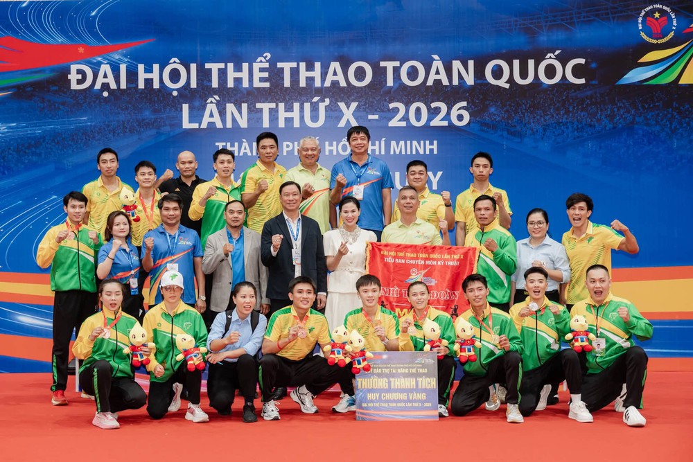 "Ốc tiêu" Huỳnh Hà Hữu Hiếu mang niềm vui về cho thể thao TP.HCM - Ảnh 2. "Ốc tiêu" Huỳnh Hà Hữu Hiếu mang niềm vui về cho thể thao TP.HCM - Ảnh 2.