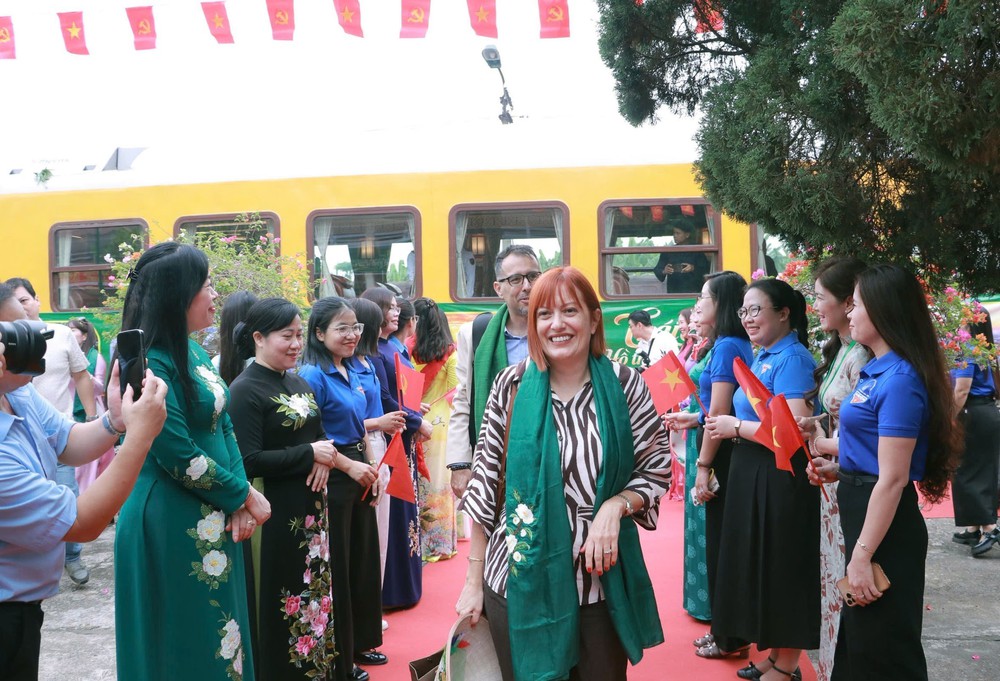 Khai trương Chuyến tàu Di sản Hà Nội - Thái Nguyên - Ảnh 1.