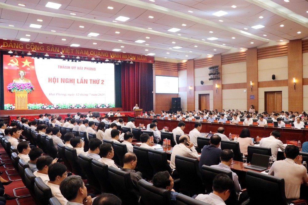 Nghị quyết 28-NQ/TW: Tạo động lực mới niềm tin vào bộ máy công quyền - Ảnh 1. Nghị quyết 28-NQ/TW: Tạo động lực mới niềm tin vào bộ máy công quyền - Ảnh 1.