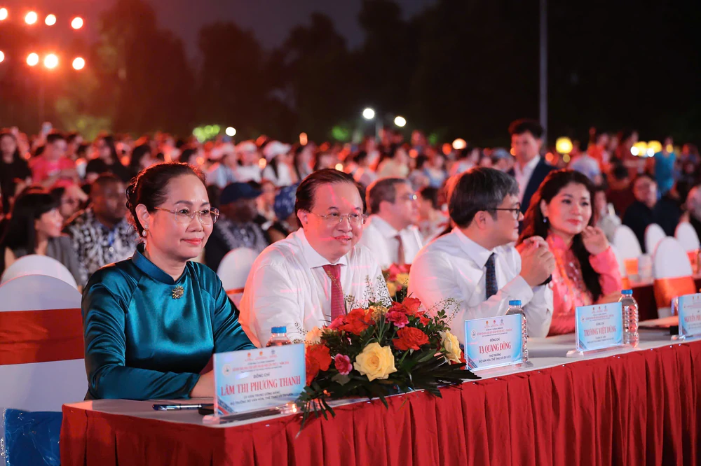 Lễ hội Văn hóa Thế giới tại Hà Nội lần II khép lại với nhiều dấu ấn - Ảnh 2.