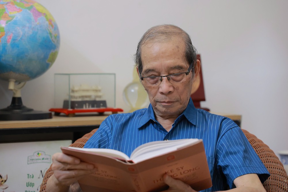  Nhà thơ Bằng Việt: Từ tình yêu Hà Nội đến khát vọng đưa thơ Việt ra thế giới - Ảnh 2.