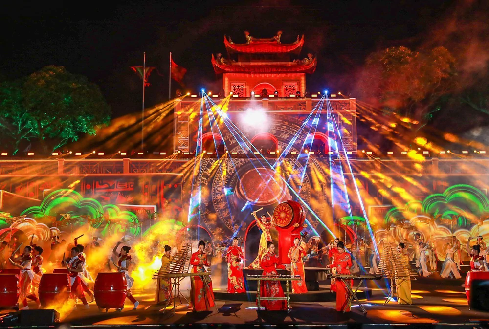 Xây dựng thương hiệu Hà Nội trong kỷ nguyên mới (kỳ 1): Xác lập căn tính, định vị tầm vóc Thủ đô - Ảnh 4. Xây dựng thương hiệu Hà Nội trong kỷ nguyên mới (kỳ 1): Xác lập căn tính, định vị tầm vóc Thủ đô - Ảnh 4.
