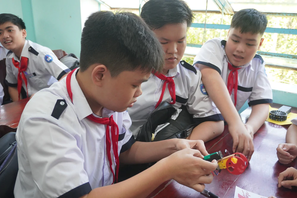 Ngày Chuyển đổi số quốc gia - Đánh thức tư duy công nghệ - Ảnh 1. Ngày Chuyển đổi số quốc gia - Đánh thức tư duy công nghệ - Ảnh 1.