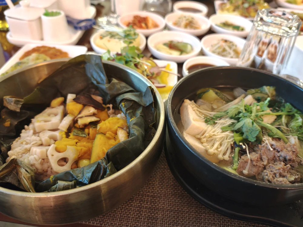Hàn Quốc biến ẩm thực thành "vũ khí mềm" để chinh phục du khách quốc tế - Ảnh 2. Hàn Quốc biến ẩm thực thành "vũ khí mềm" để chinh phục du khách quốc tế - Ảnh 2.